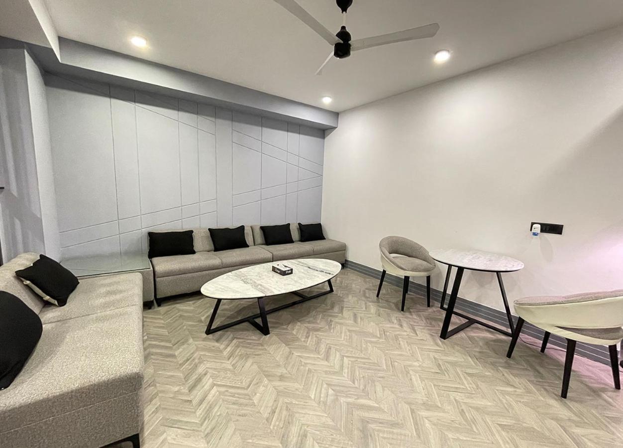Bedchambers Serviced Apartments - Cyber City Gurgaon Zewnętrze zdjęcie